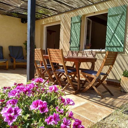 L'Arbre A Soleil Villa Aigues-Vives  Buitenkant foto